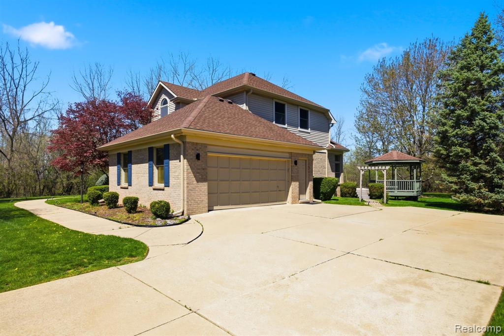 8488 Annette Avenue, Grosse Ile, MI 48138 — Photo 47