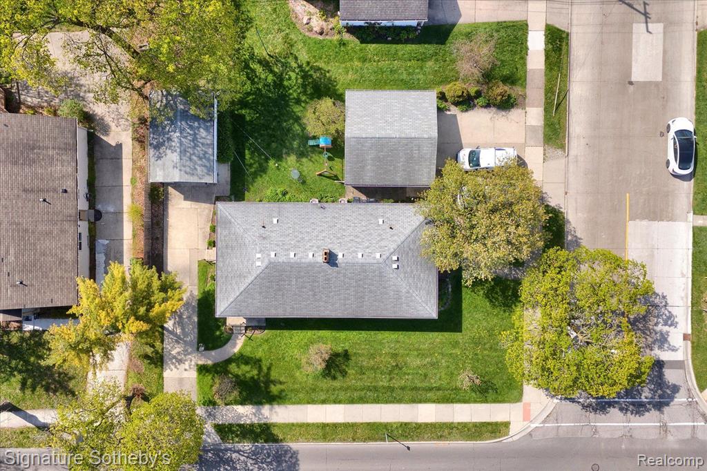 817 W 12 MILE Road, Royal Oak, MI 48073 — Photo 17