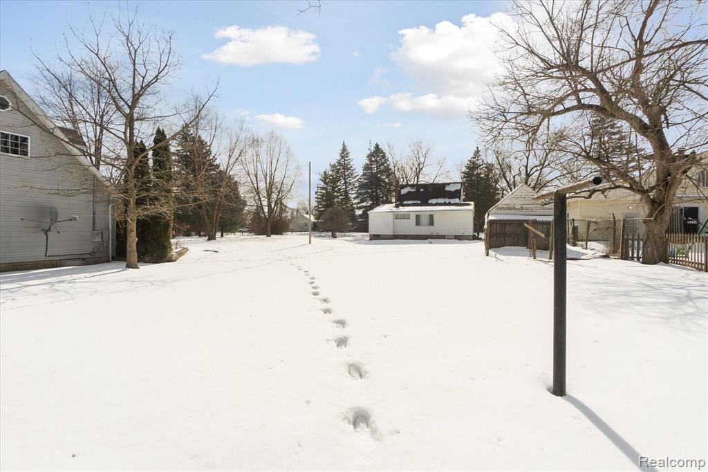 5369 SITKA Street, Burton, MI 48519 — Photo 34