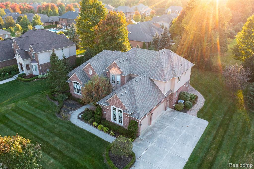 61491 CROWN POINT Drive, Washington, MI — Photo 35