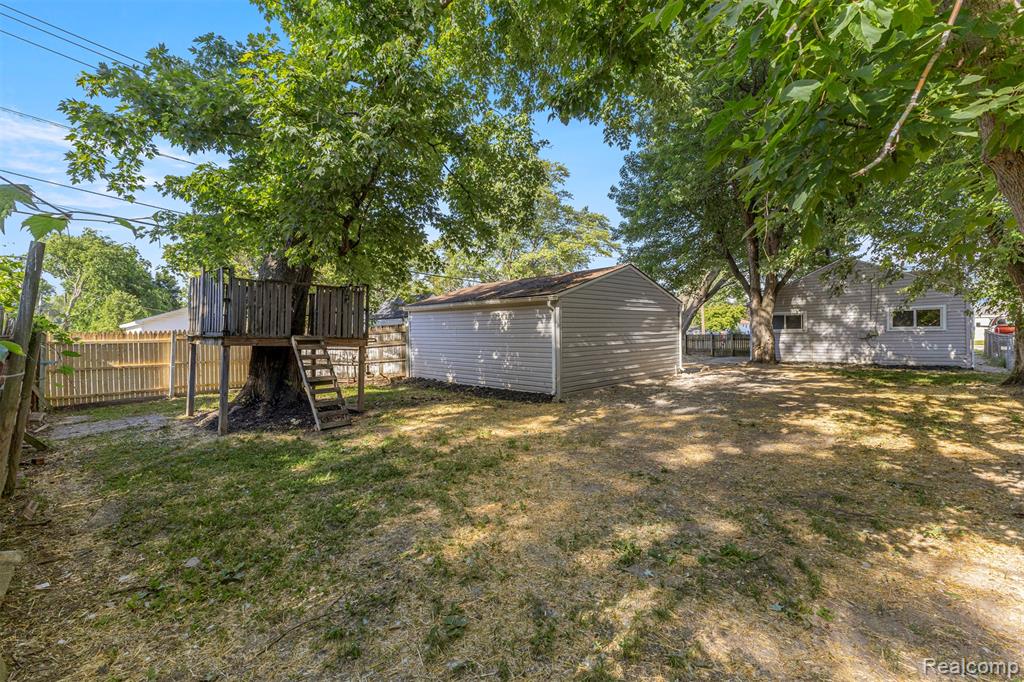 8279 Hugh Street, Westland, MI — Photo 26