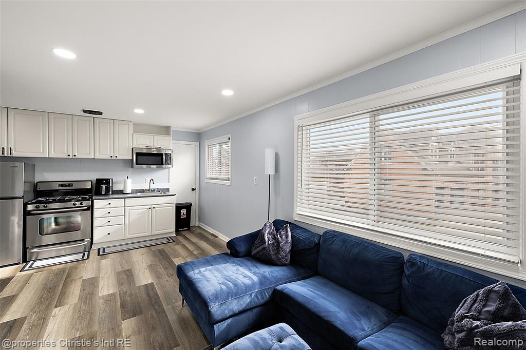 45890 Private Shore Drive, Chesterfield, MI 48047 — Photo 46