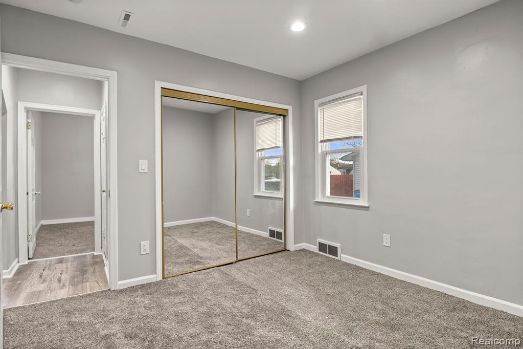 6500 N VERNON Street, Dearborn Heights, MI 48127 — Photo 20