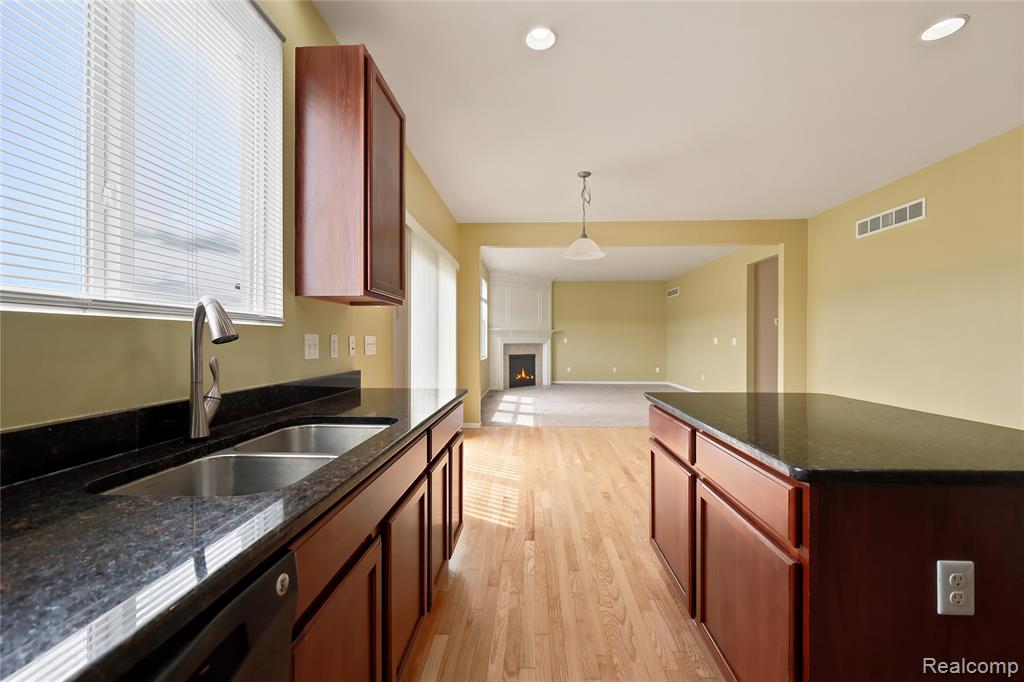 56626 Leeds Lane, Macomb, MI 48042 — Photo 15