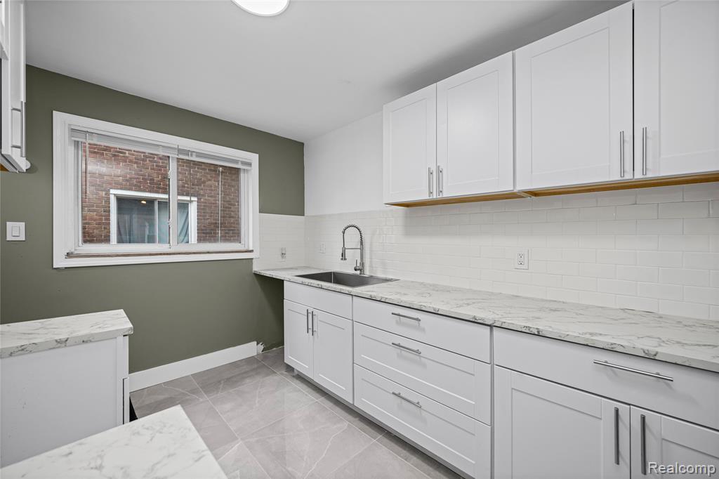 16871 Asbury Park, Detroit, MI 48235 — Photo 22