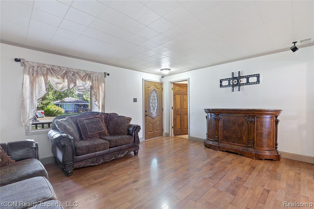4460 Culver Street, Dearborn Heights, MI 48125 — Photo 9