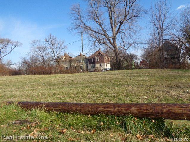 2926 SHERIDAN Street - Photo 2