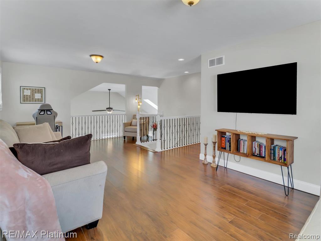 42202 Milton Drive, Belleville, MI 48111 — Photo 12