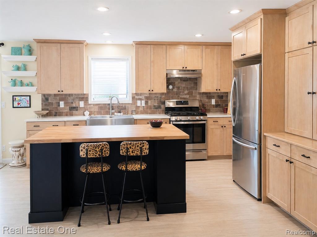 11730 Cedarbrook Drive, South Lyon, MI 48178 — Photo 5