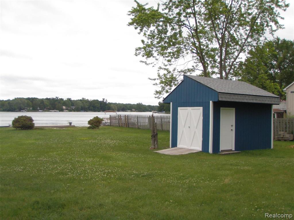 9920 Sashabaw Road, Clarkston, MI 48348 — Photo 16