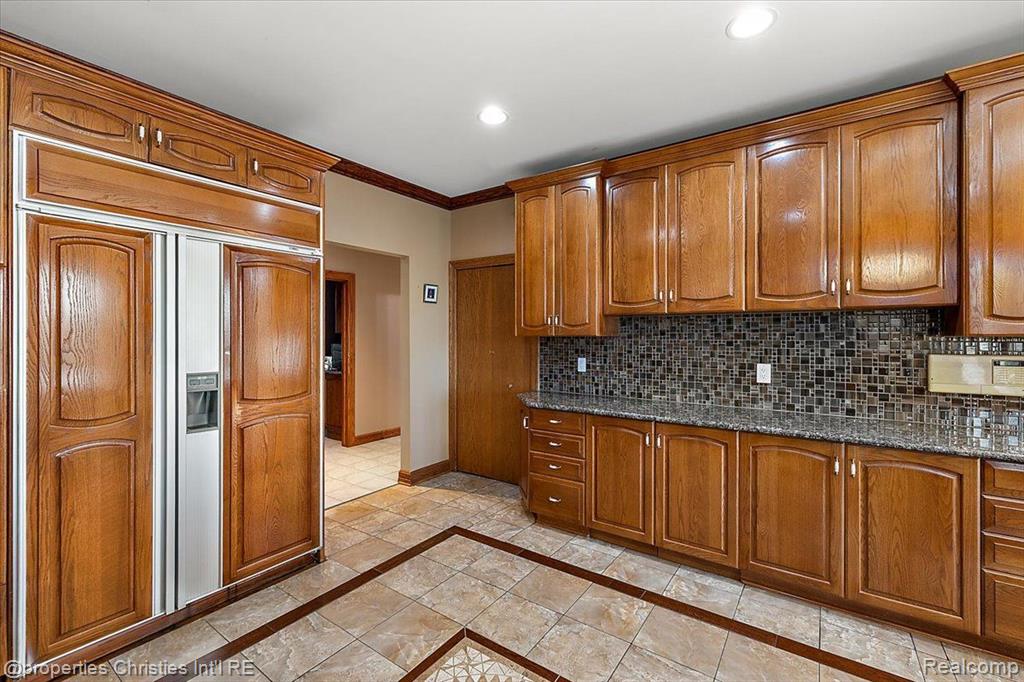 41194 MARKSWAY, Sterling Heights, MI 48314 — Photo 33