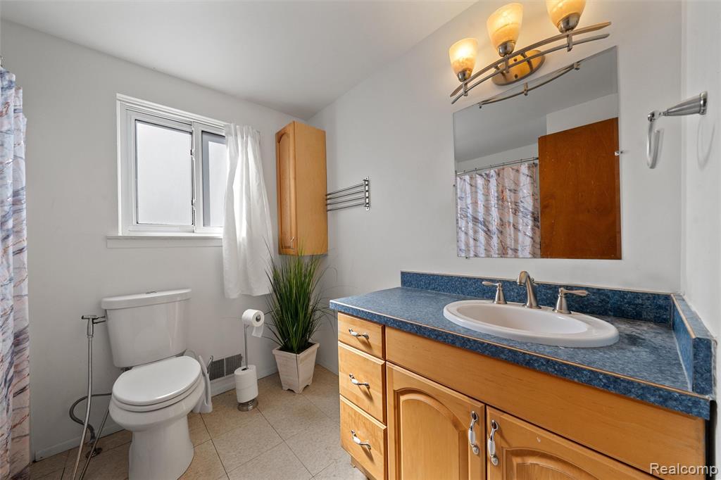 8083 Coventry Street, 98, Westland, MI — Photo 10