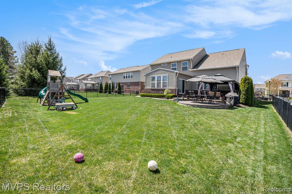 49218 CAMAROSA Lane, Macomb, MI 48044 — Photo 27