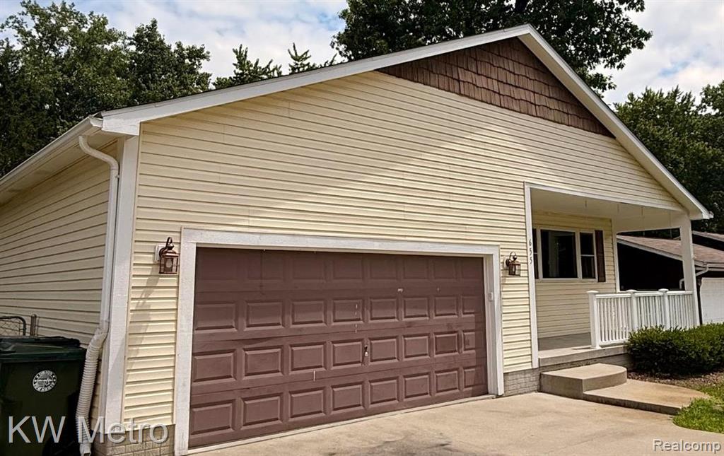 655 Sherry Drive, Lake Orion, MI 48362 — Photo 3