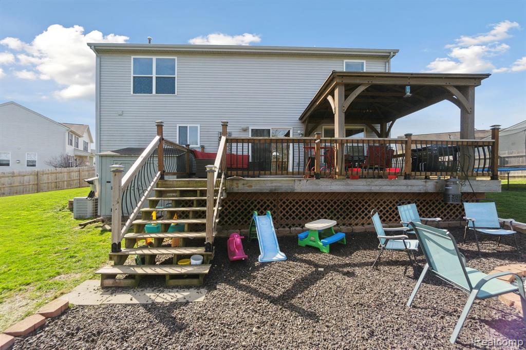 507 TANIA Trail, Linden, MI 48451 — Photo 41
