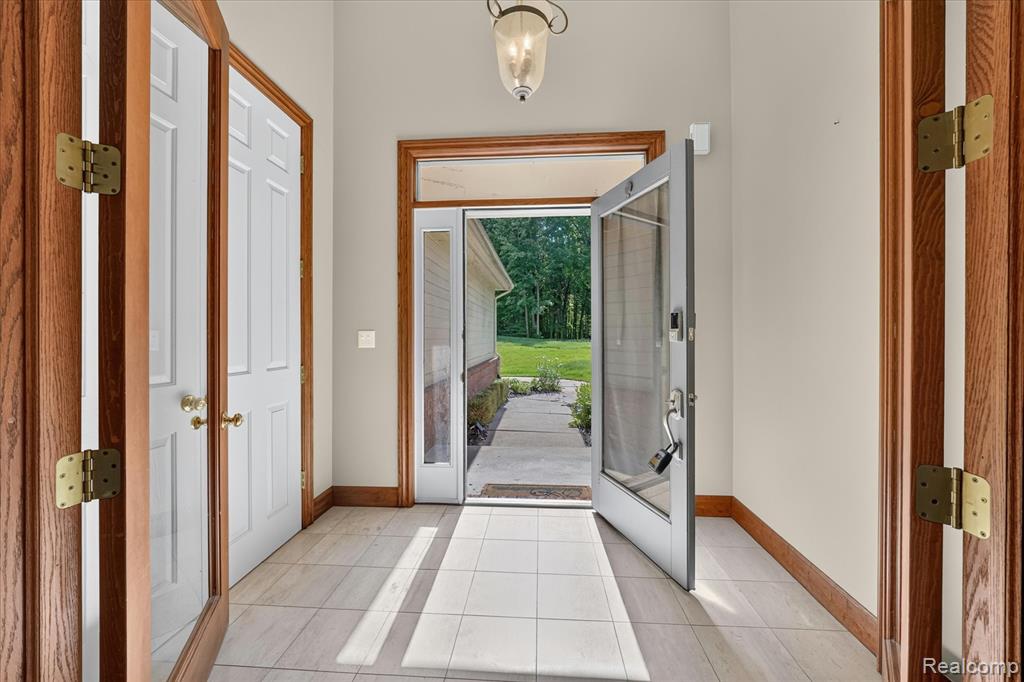 3187 Turnberry Drive, White Lake, MI 48383 — Photo 6