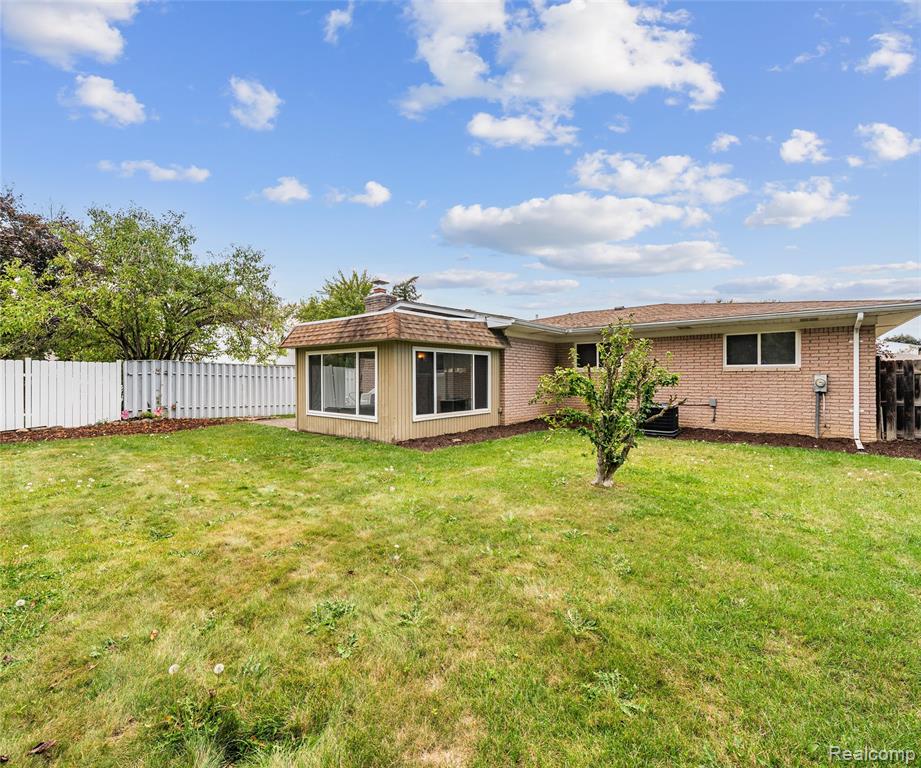 7330 Pointe Drive, Canton, MI 48187 — Photo 43