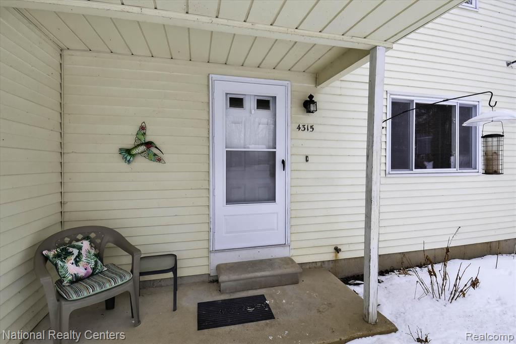 4315 Gale Drive, Howell, MI 48843 — Photo 4