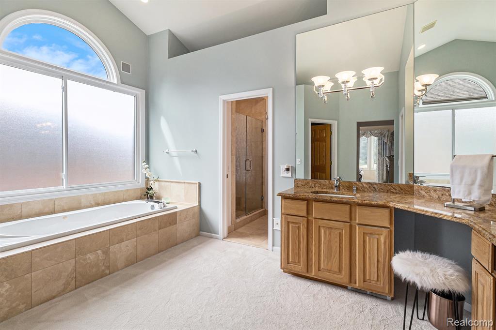 6847 Oakhurst Ridge Road, Clarkston, MI 48348 — Photo 19