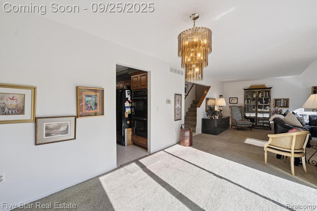 5611 Hillcrest Circle W, 50, West Bloomfield, MI — Photo 16