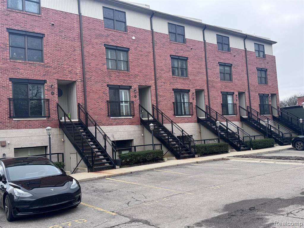 674 W 11 MILE Road, Royal Oak, MI 48067 — Photo 2
