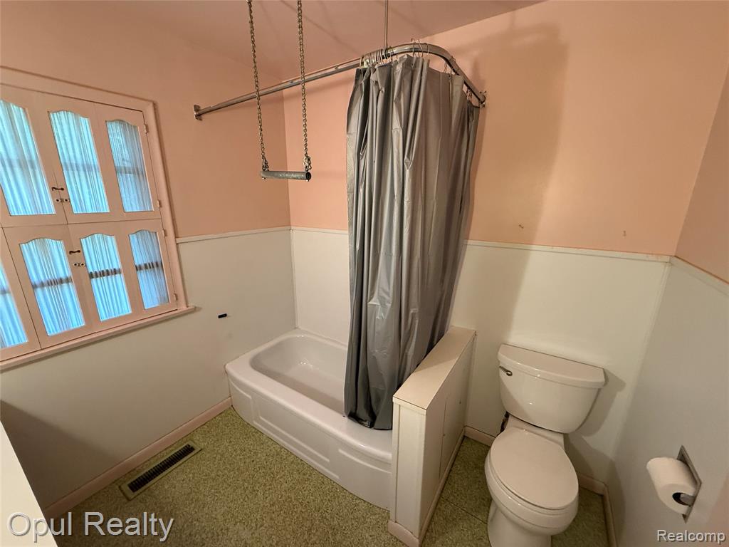 42550 Clemons Drive, Plymouth, MI 48170 — Photo 18