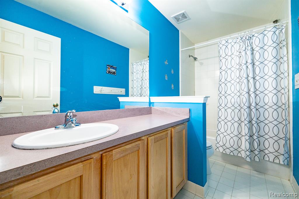 5731 Bingham Drive, Commerce Twp, MI 48382 — Photo 34