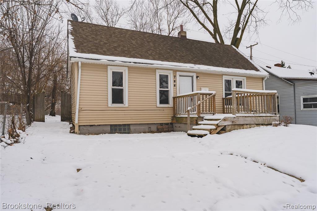 744 Saint Clair Street, Pontiac, MI 48340 — Photo 2