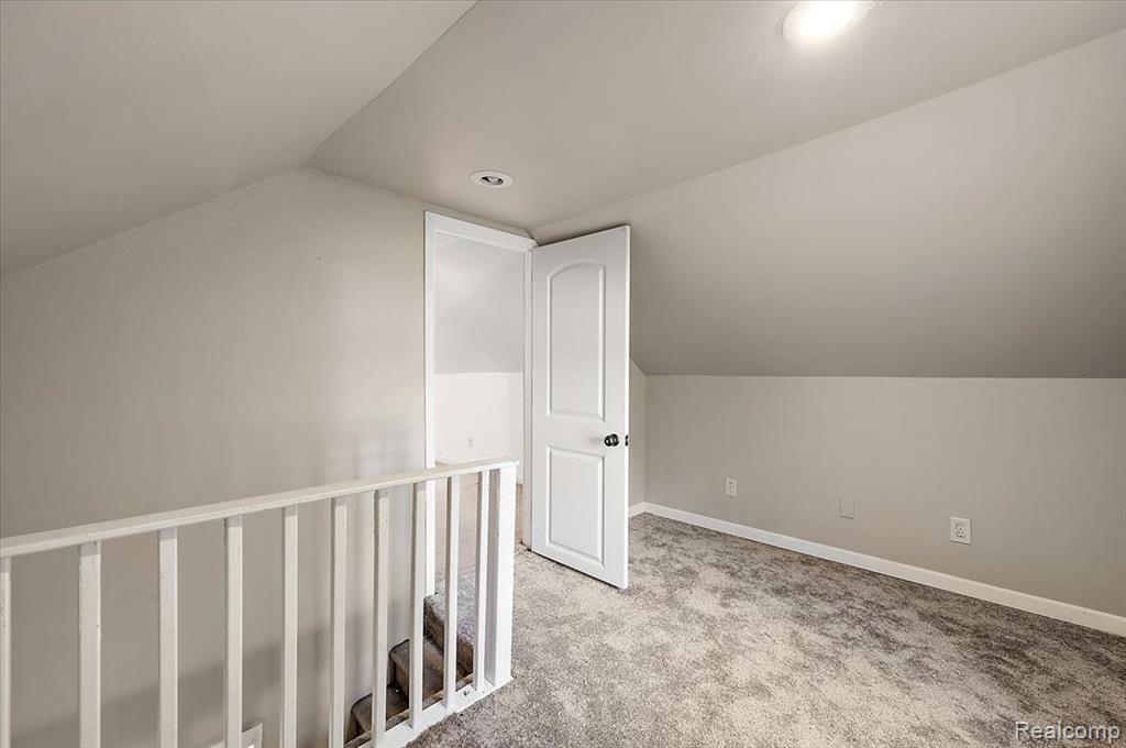 108 Oakwood Street, Holly, MI 48442 — Photo 30