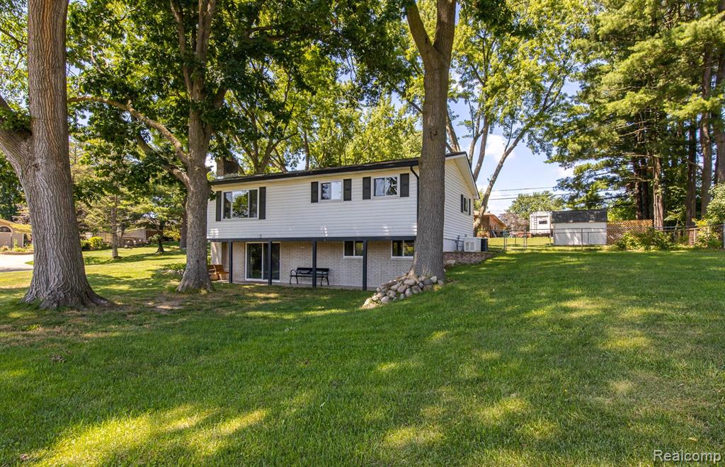 7709 Shelley Drive, Clarkston, MI 48348 — Photo 66