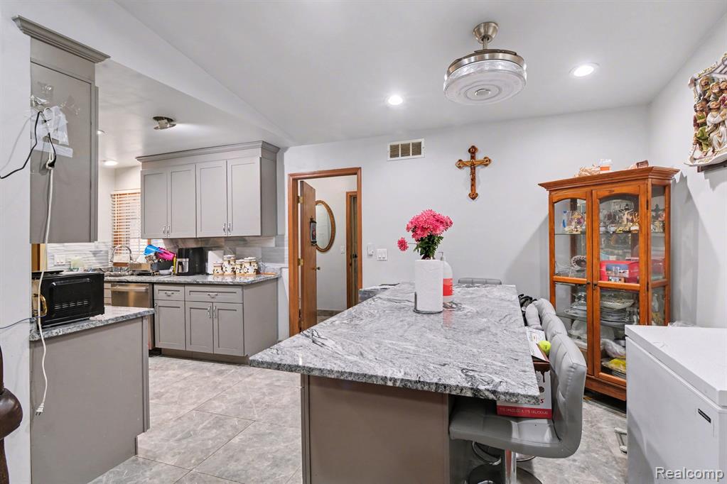 15525 Irene Court, Clinton Twp, MI 48038 — Photo 7
