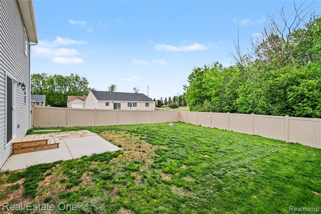 2273 Apple Tree Drive, Burton, MI 48519 — Photo 32