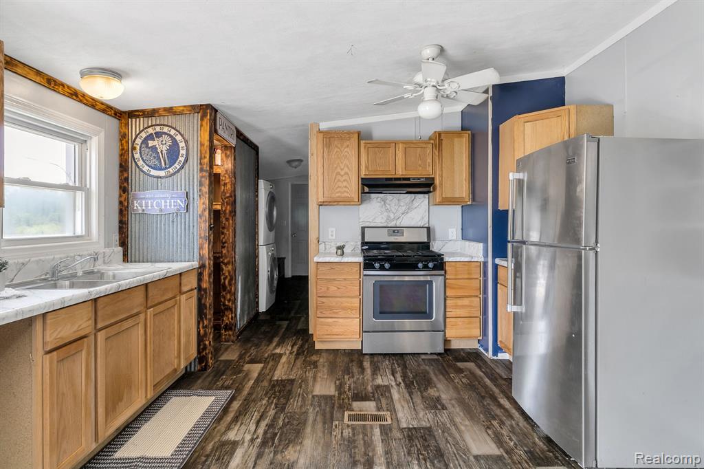 910 E MCARTHUR Street, Corunna, MI 48817 — Photo 14