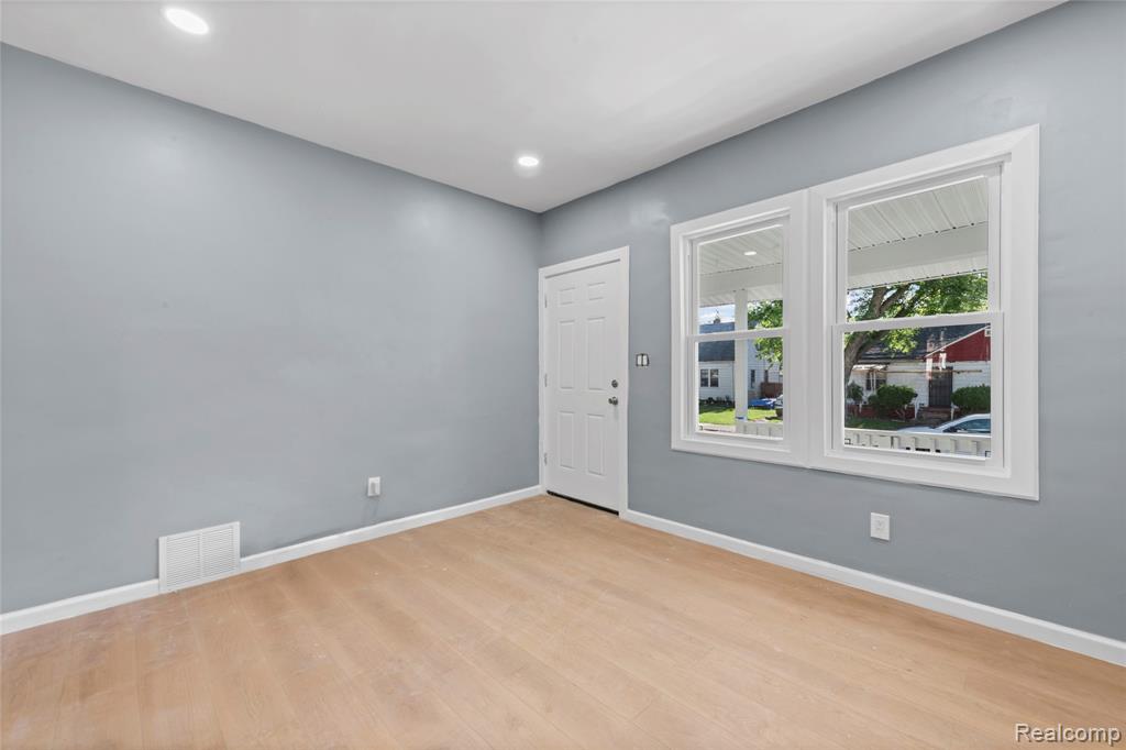 19421 Eureka Street, Detroit, MI 48234 — Photo 6