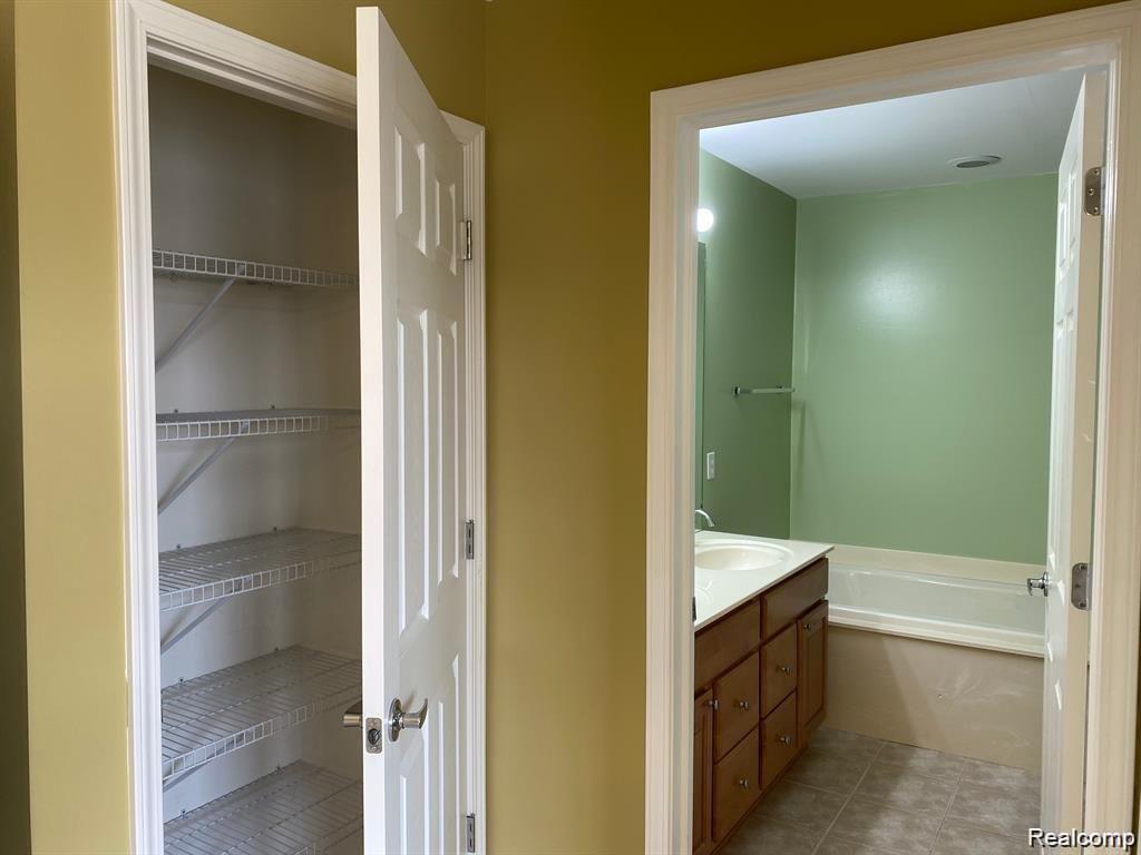 49691 COURTYARD Lane, Canton, MI 48188 — Photo 28
