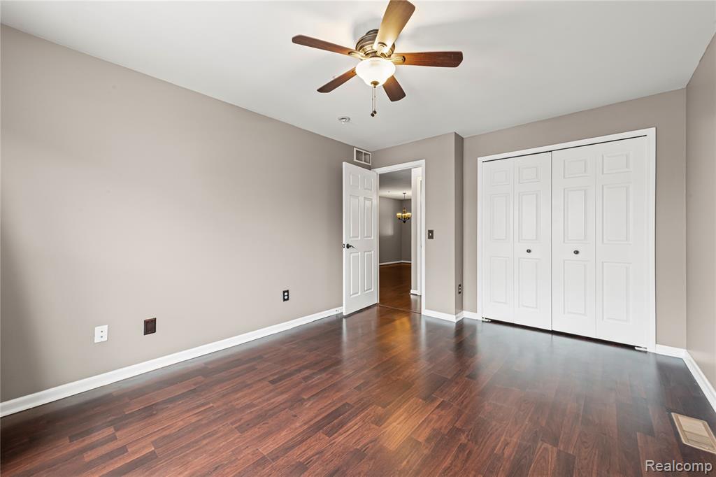 460 Old Pine Way, Walled Lake, MI 48390 — Photo 15