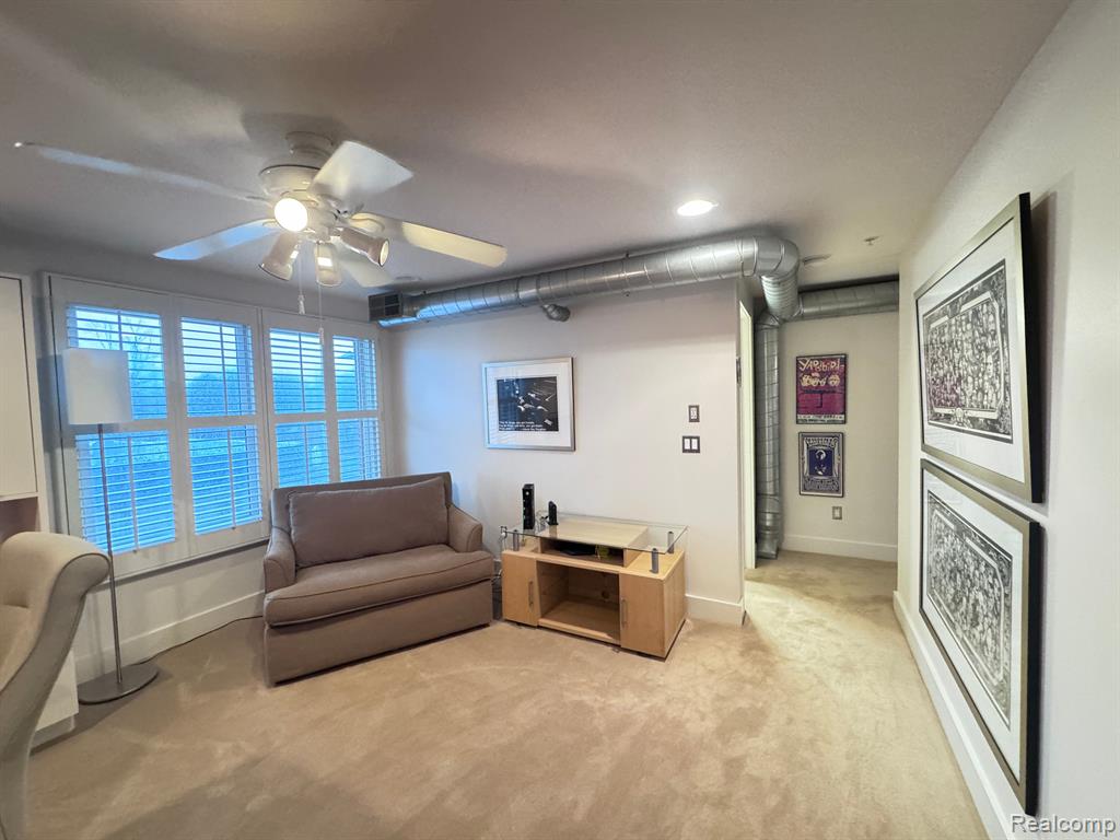 674 W 11 MILE Road, Royal Oak, MI 48067 — Photo 18