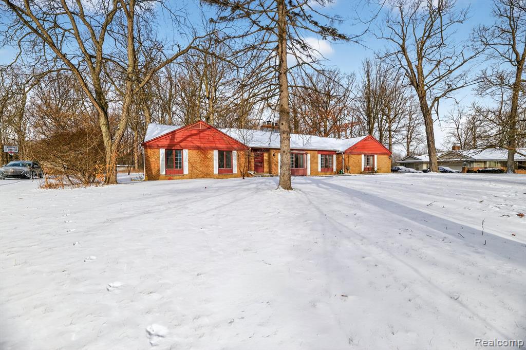 5551 Sugar Bush Lane, Flint, MI 48532 — Photo 2