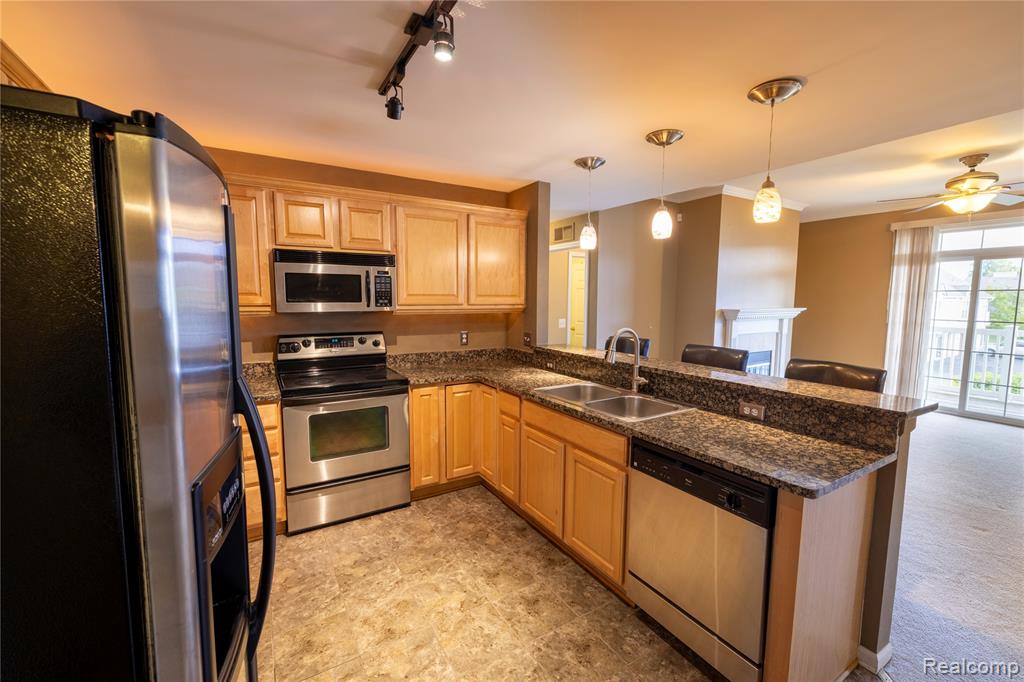 5674 Acorn Lane, Sterling Heights, MI 48314 — Photo 2