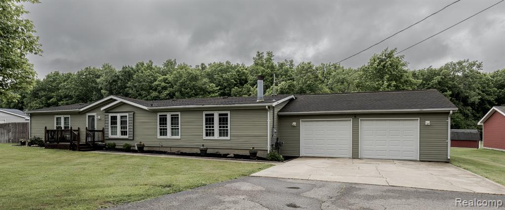 7280 N Bray Road, Mount Morris, MI 48458