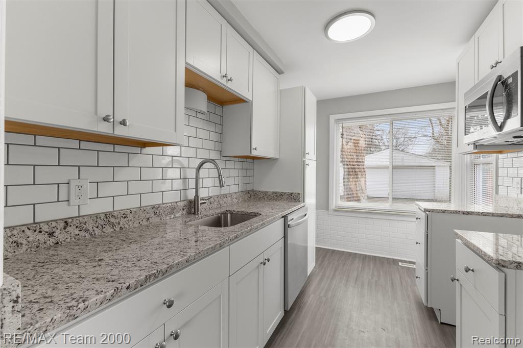 23245 Annapolis Street, Dearborn Heights, MI 48125 — Photo 12