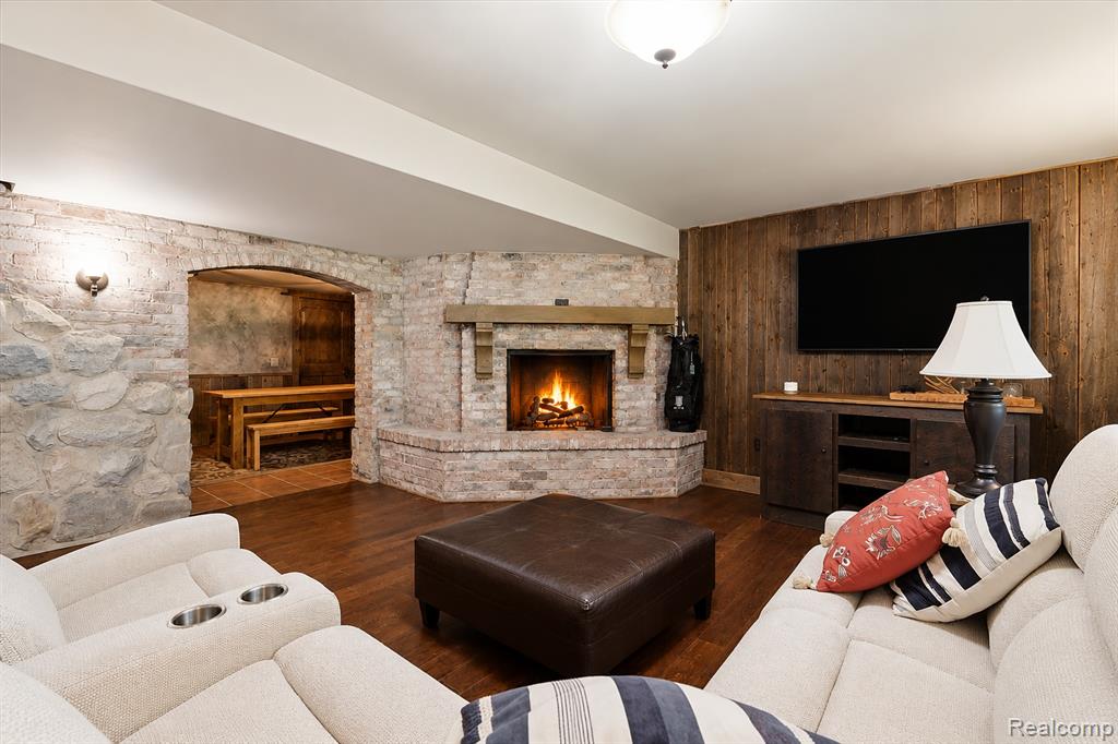 9095 S Saginaw Road, 8, Grand Blanc, MI 48439 — Photo 49