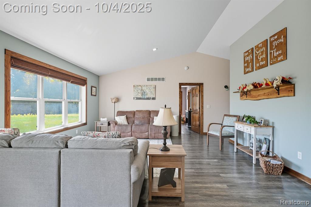 12600 Hibner Road, Hartland, MI 48353 — Photo 7