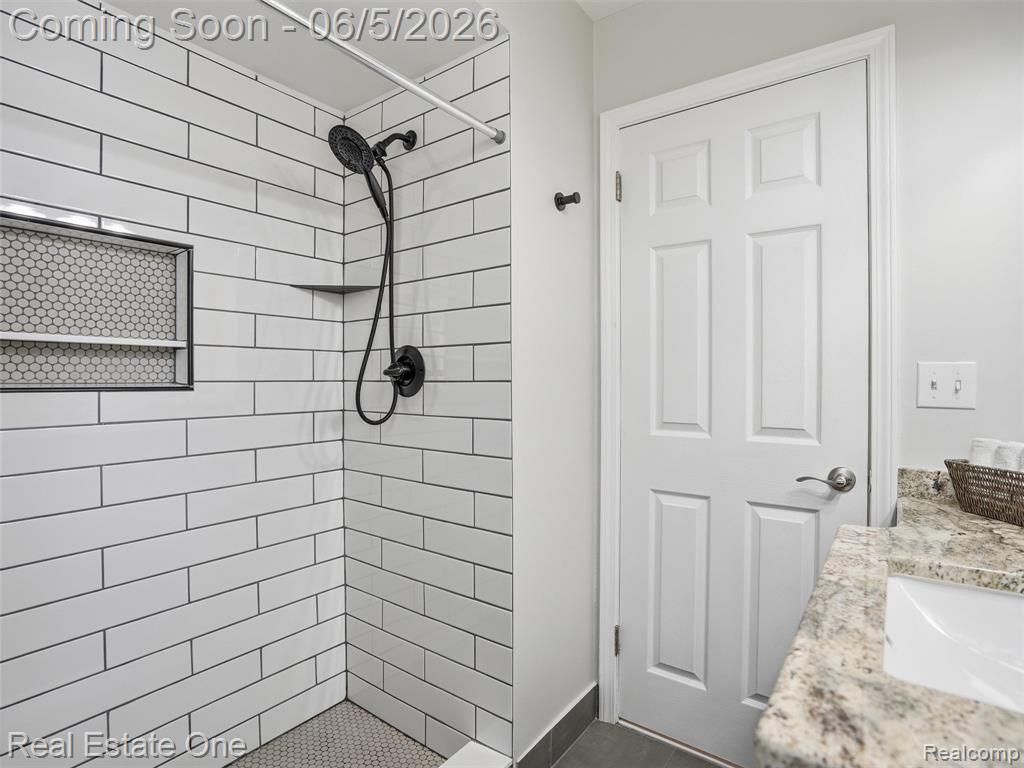 4603 E 13 Mile Road, Warren, MI 48092 — Photo 17