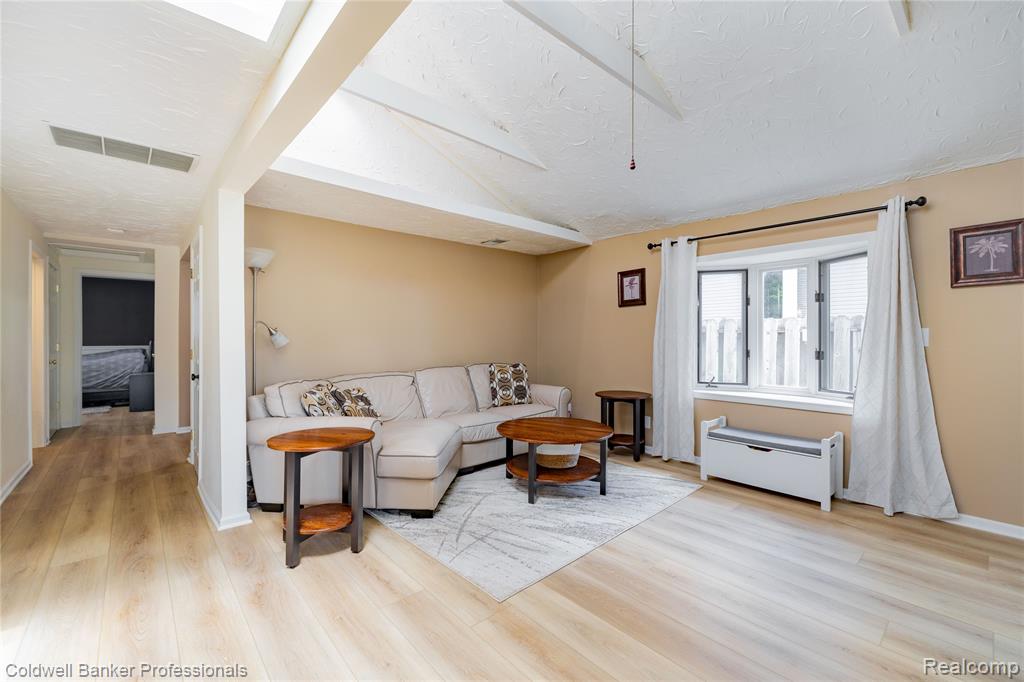 4020 Totem Lane, Waterford, MI 48328 — Photo 12