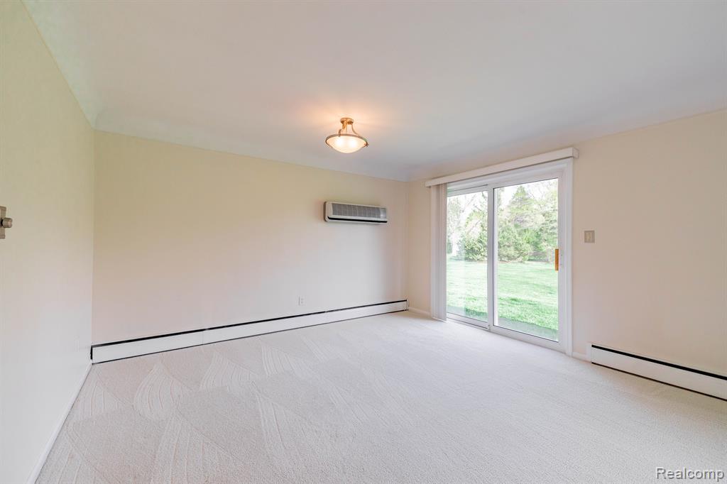 868 HELSTON Road, Bloomfield Hills, MI 48304 — Photo 13