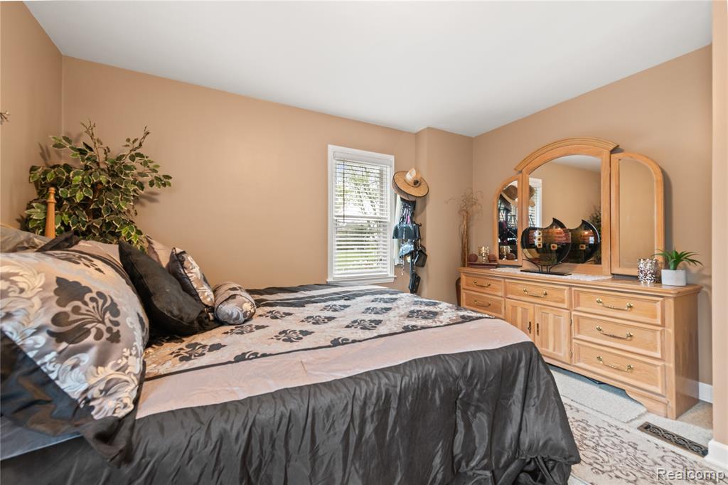 14962 Beatrice Street, Livonia, MI, 48154