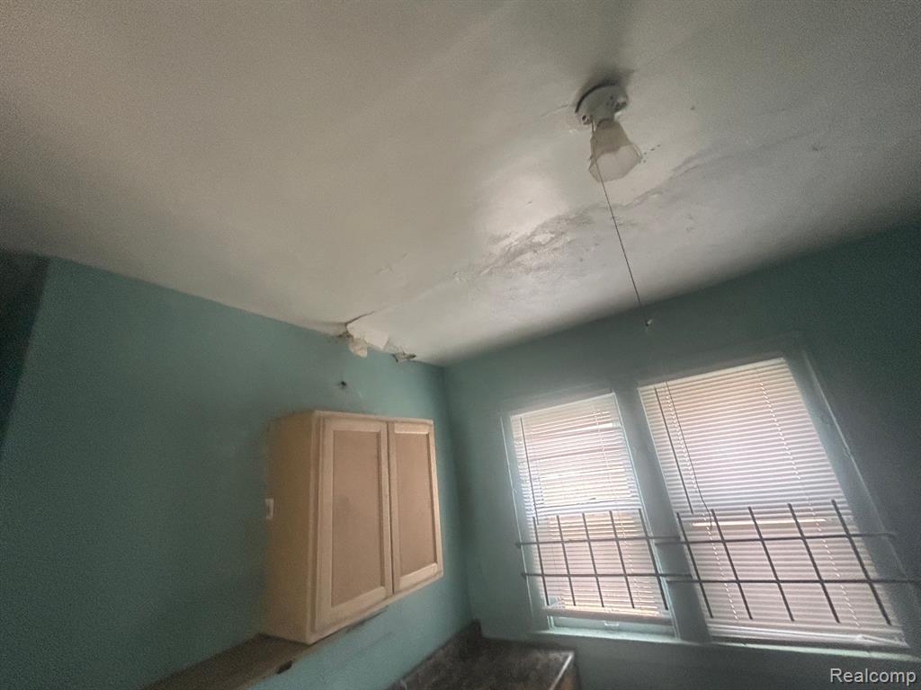4548 COOPER Street, Detroit, MI 48214 — Photo 26