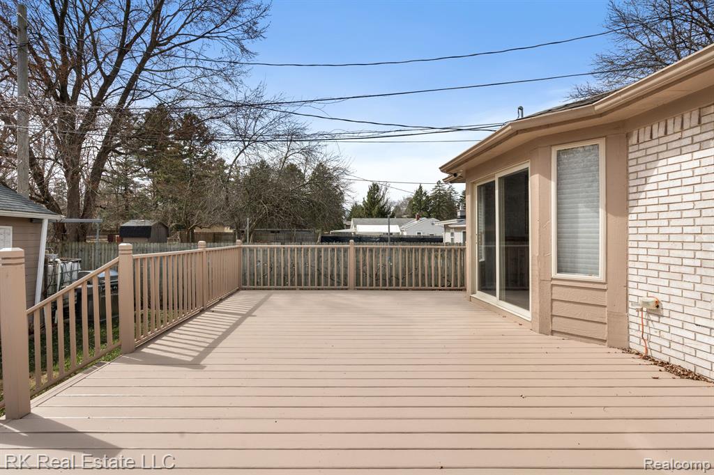 8948 RHODE Drive, Shelby Twp, MI 48317 — Photo 45