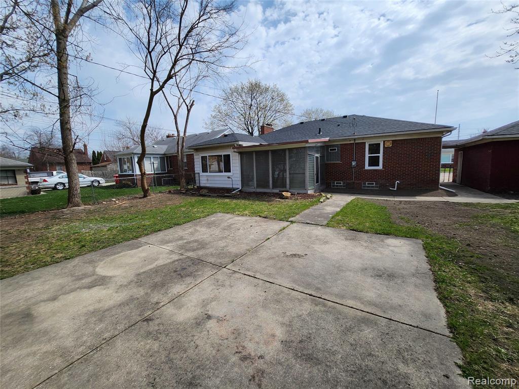 15705 Juliana Avenue, Eastpointe, MI 48021 — Photo 25